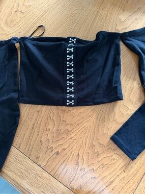 Forever 21 Black Hook & Eye Off Shoulder Crop Top L Y2K Goth Edgy